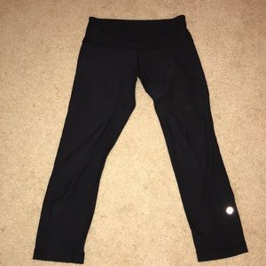 Lulu lemon black cropped leggings size 2